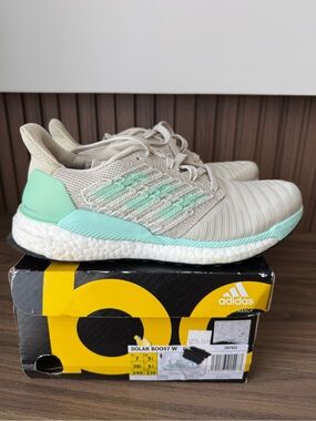 adidas Women's Sneakers - Cream & Mint Green